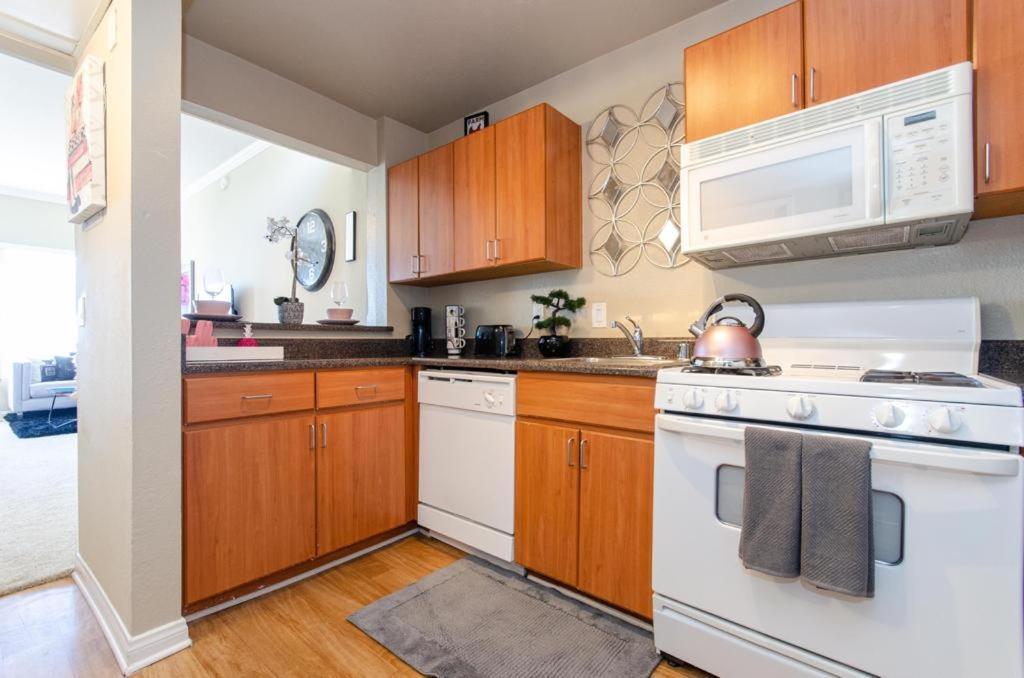 Hollywood Loft Apartments Free Parking Close To Studios Universal Los Angeles Extérieur photo